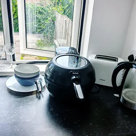 Gasthof Aa Private Single With Ensuite And Workspace York