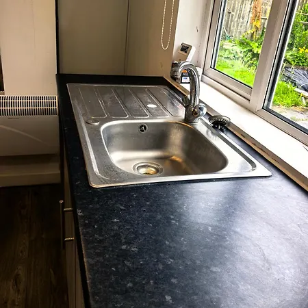 Aa Private Single With Ensuite And Workspace
